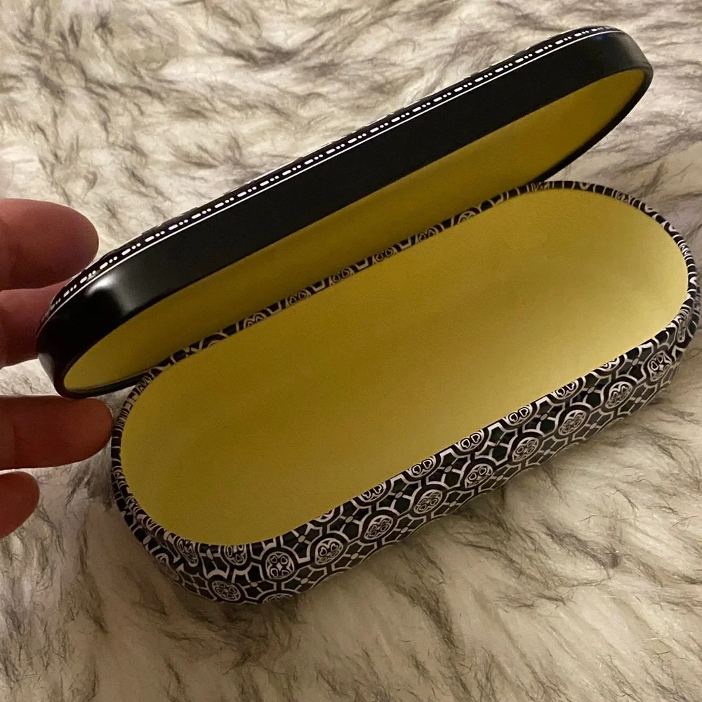 Brighton Monochrome Floral glasses Case
